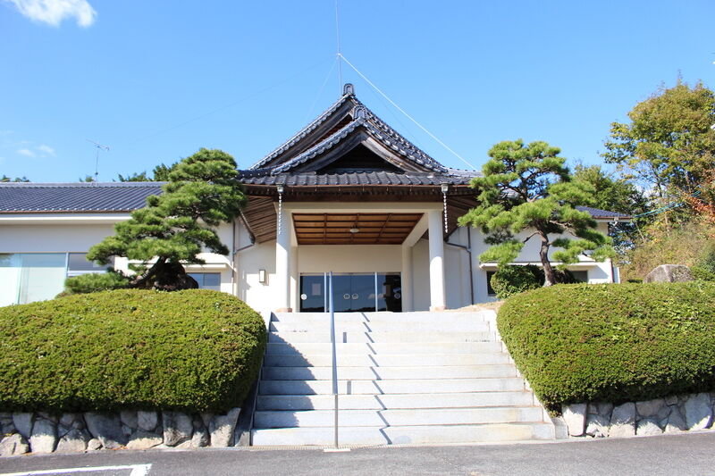 勝央町営長尾山斎場 外観１