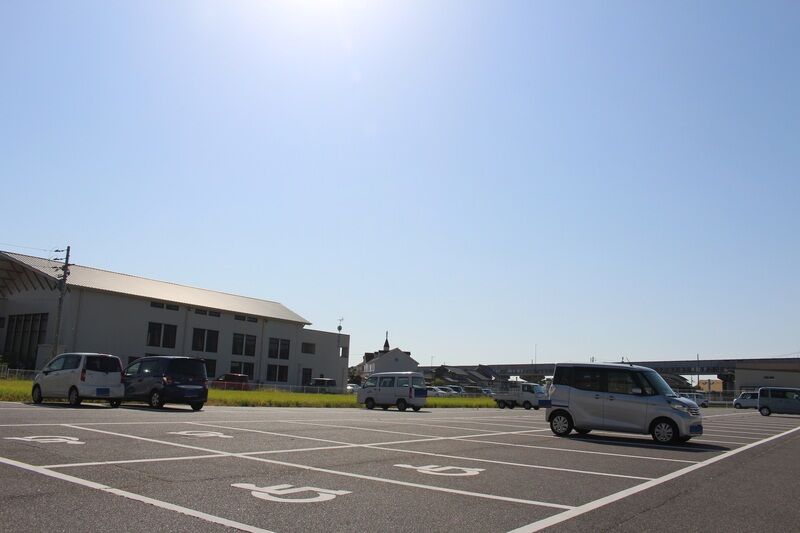 やすらぎ東会館 駐車場１