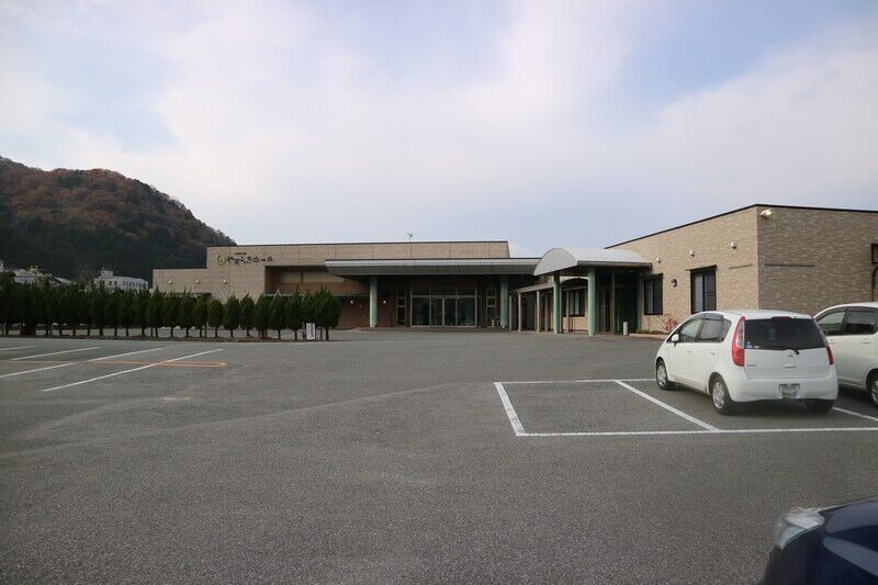 やすらぎホール新見 外観１