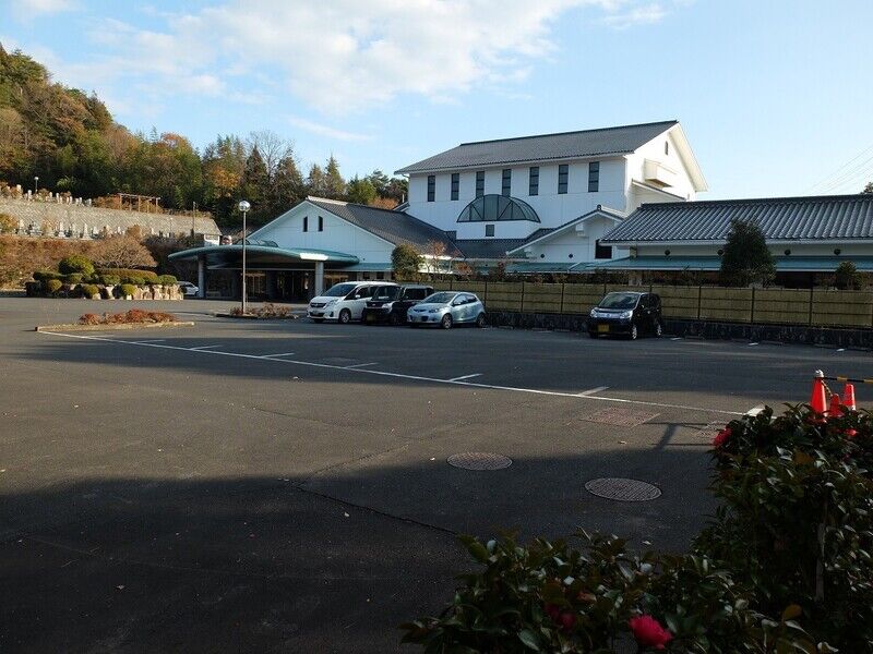 廿日市市火葬場霊峯苑 駐車場
