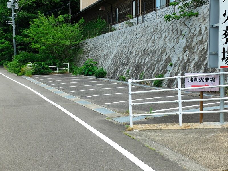 呉市蒲刈  火葬場 駐車場