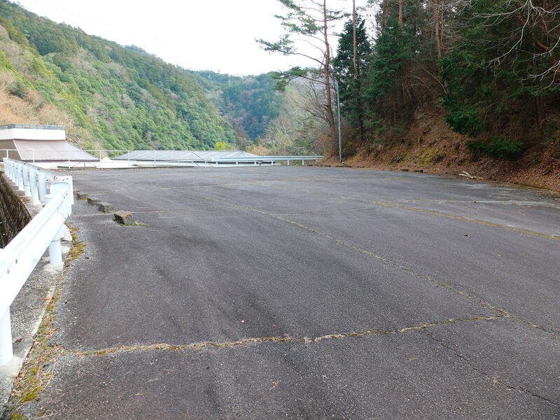 河内斎場 駐車場2