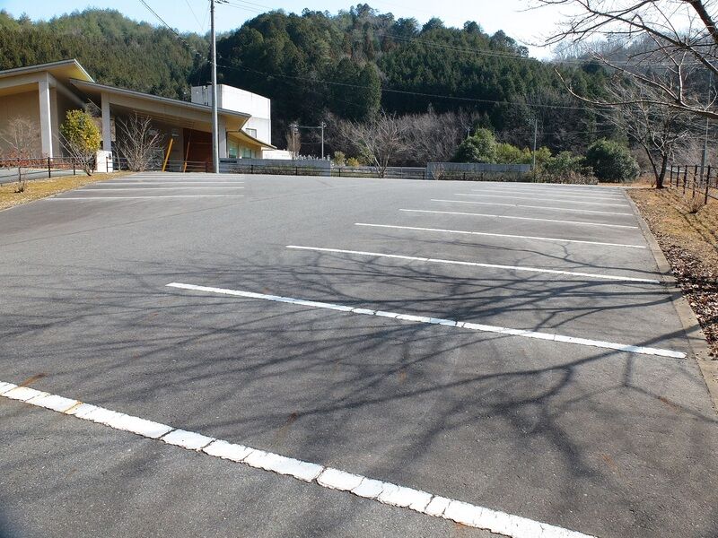 上下斎場翁苑 駐車場2