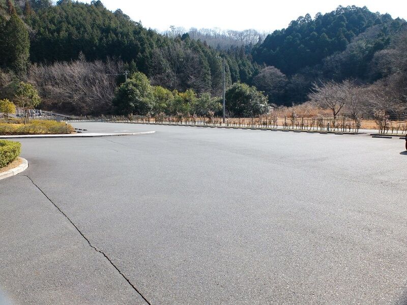 上下斎場翁苑 駐車場1
