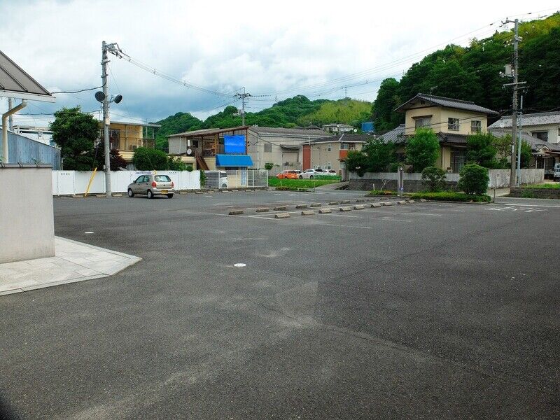 シティ・ホール江能 駐車場2