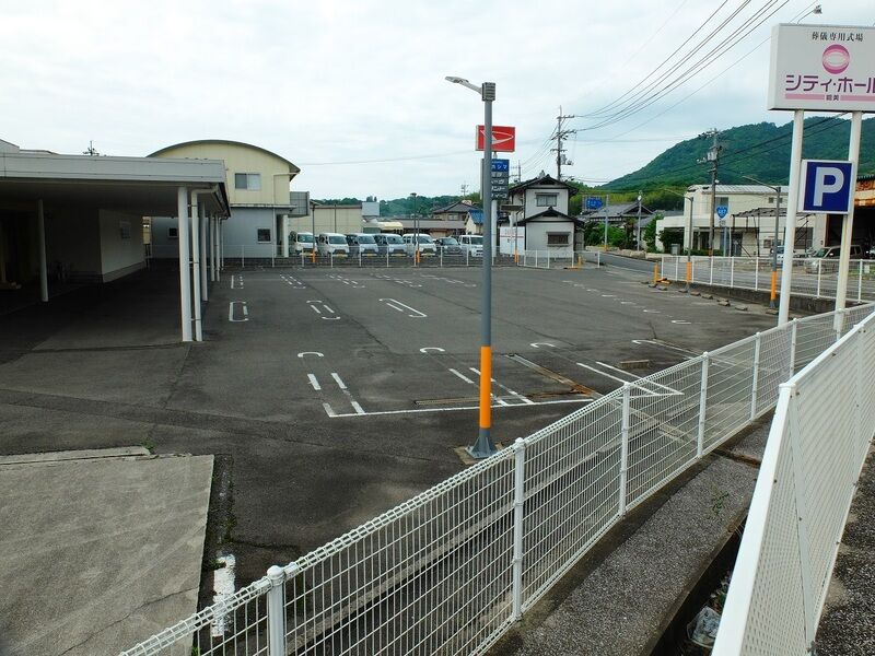 シティ・ホール能美 駐車場