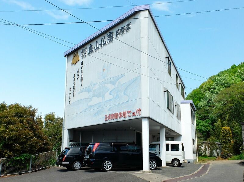 仏商会館 外観