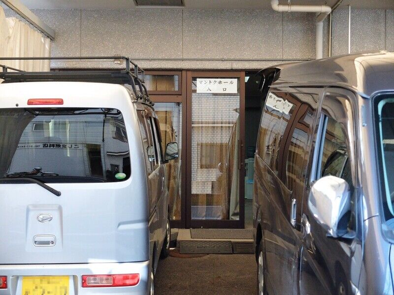 マントクホール 入口