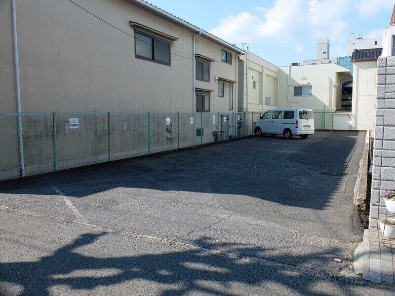 ファミリー葬さくらホール 駐車場