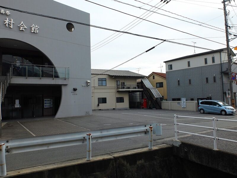 三村会館 駐車場2