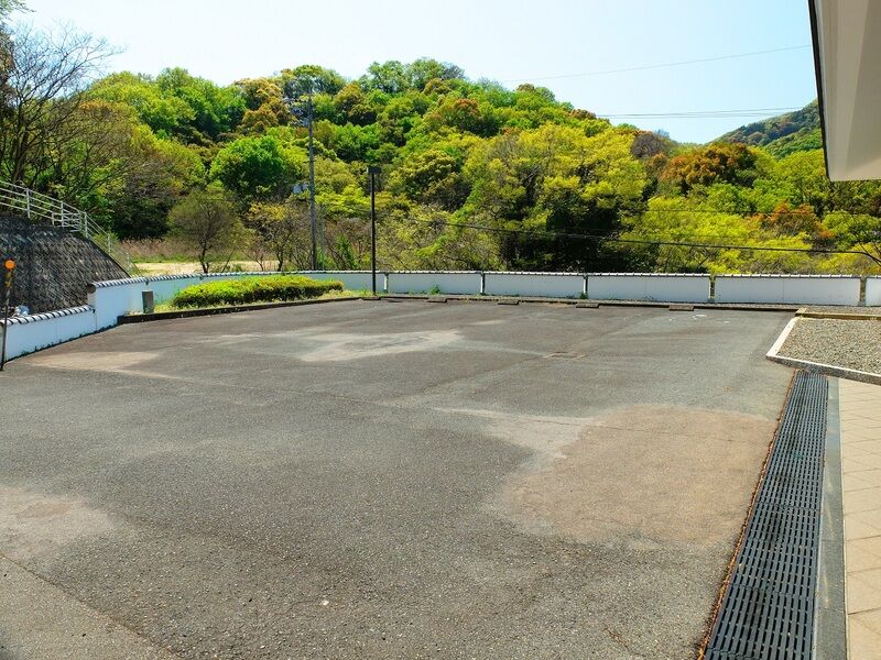 福山市内海斎場 駐車場