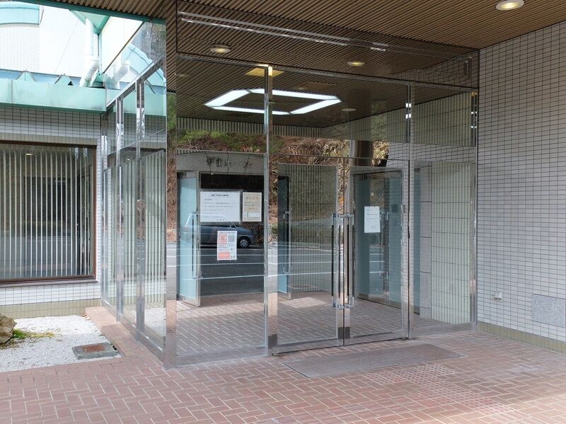 東城斎場 平安の森 入口1