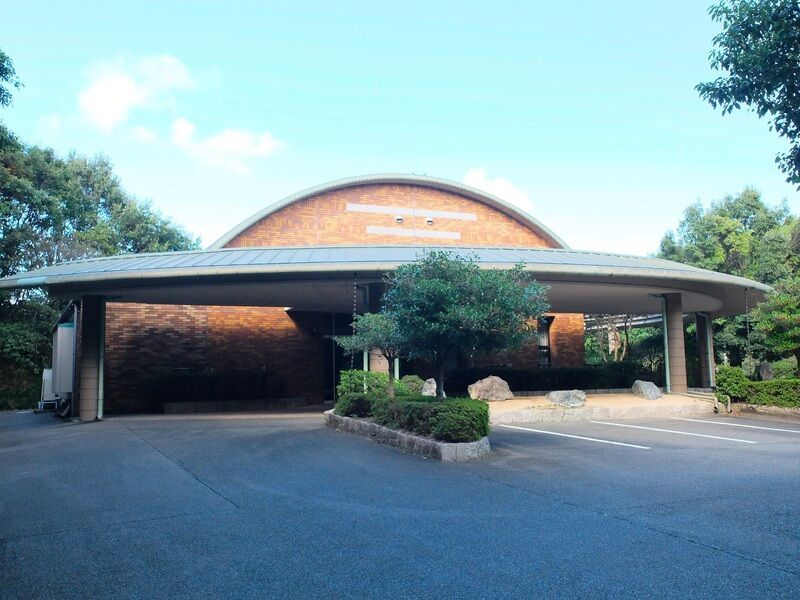 琴浦町営斎場 外観