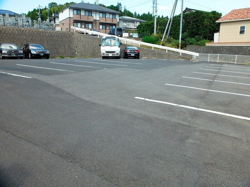 ハクアイ会館 駐車場3