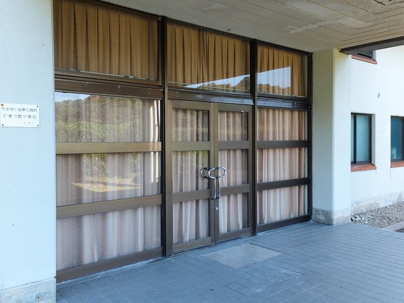 仁摩葬斎場 入口