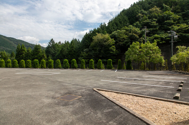 山口市徳地斎場 駐車場