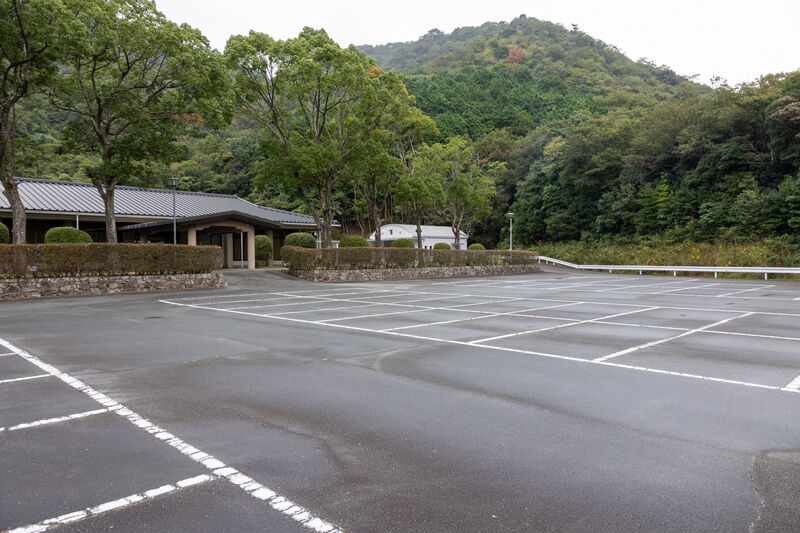 山口市嘉川斎場浄明苑 駐車場