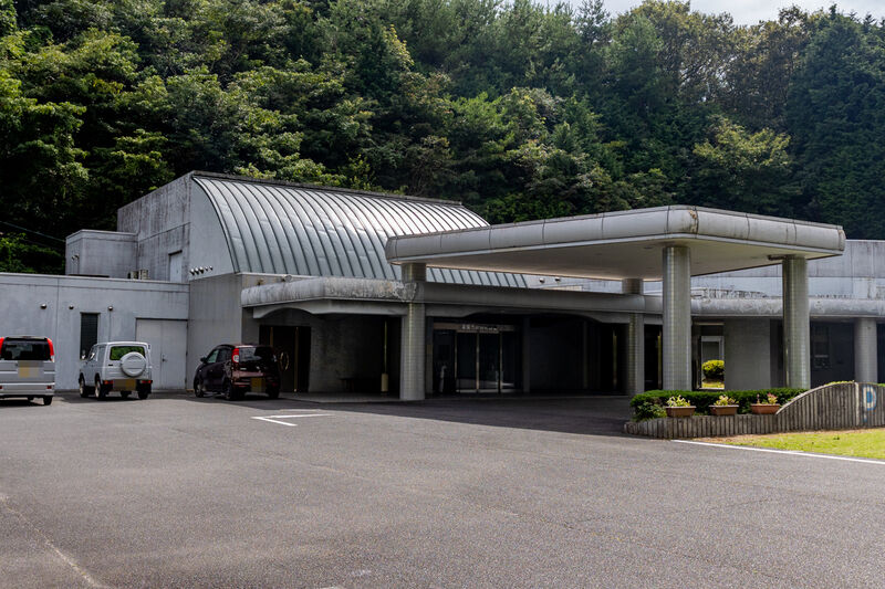 新南陽斎場 外観 (2)