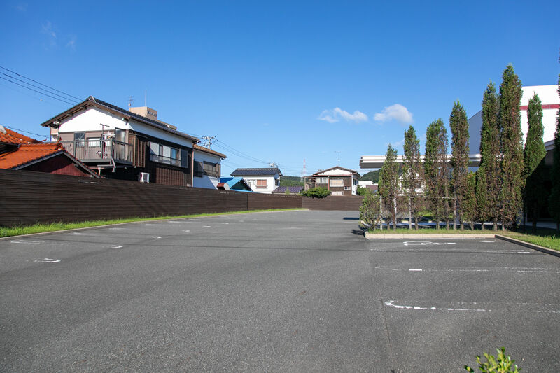 家族葬の飛鳥会館 長府店 駐車場 (1)