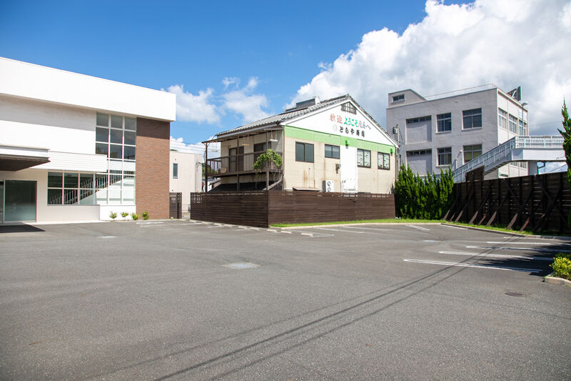 家族葬の飛鳥会館 彦島店 駐車場 (2)