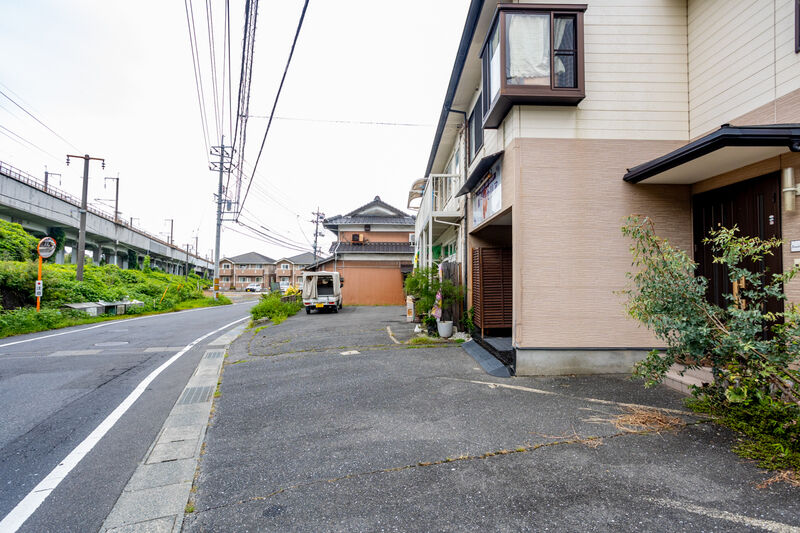 ラッセリア 駐車場