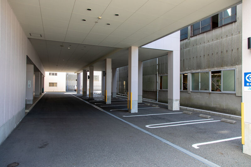 やまと斎場 駐車場 (2)