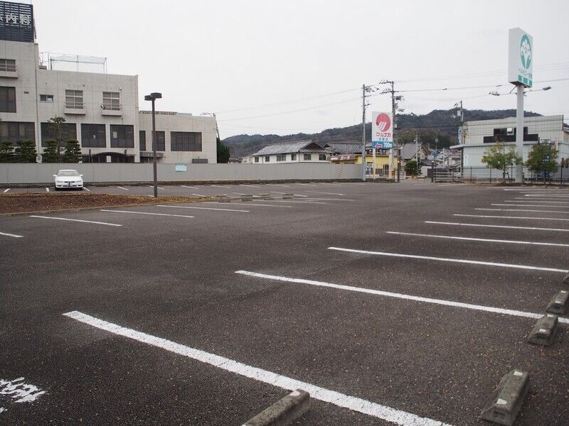 ベルモニー会館 志度 駐車場１