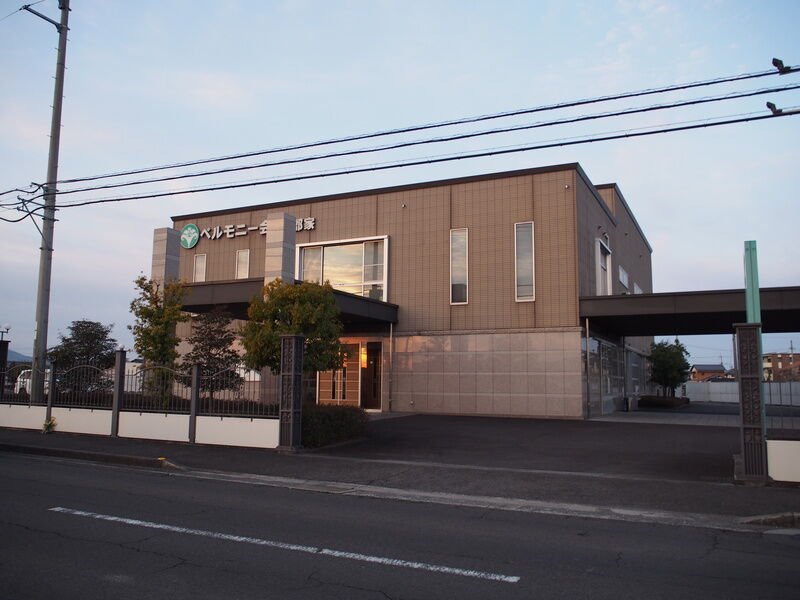 ベルモニー会館 郡家 外観２