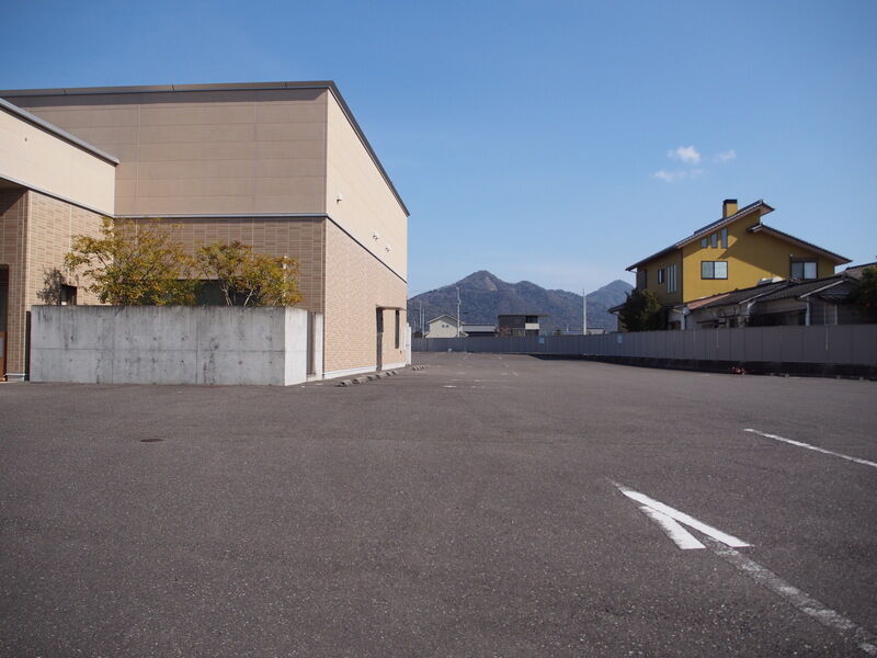 ベルモニー会館 まんのう 駐車場１
