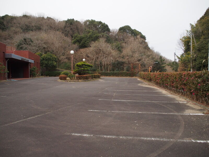 高松市牟礼斎場 駐車場１