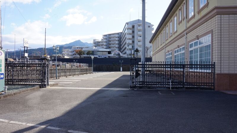 ドリーマー加茂川葬祭館 駐車場1
