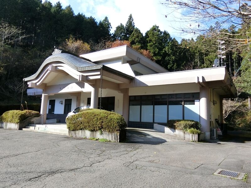 久万高原町立斎場 外観2