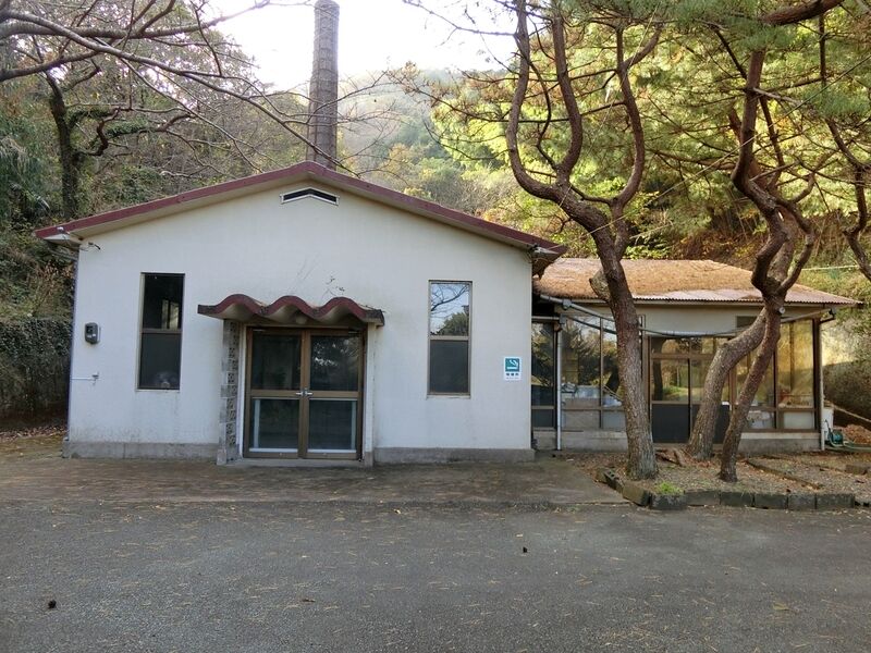 大洲市斎場長浜火葬場 外観2
