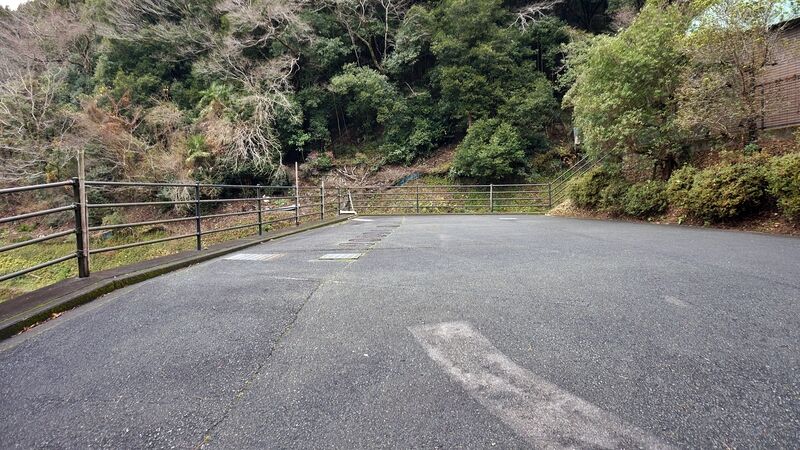 大洲市斎場河辺静霊苑 駐車場