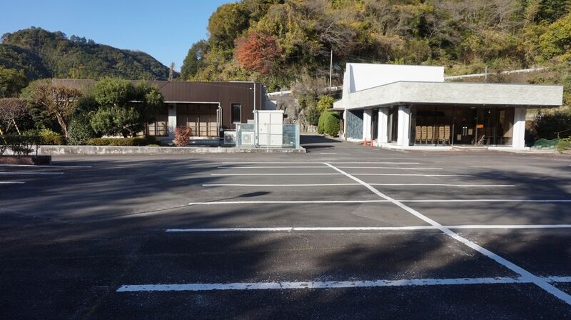 吉田斎場 駐車場