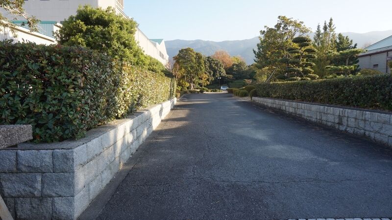 伊予三島斎場 駐車場