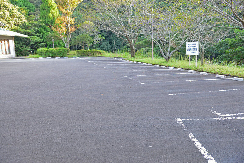 土佐清水斎場 駐車場1
