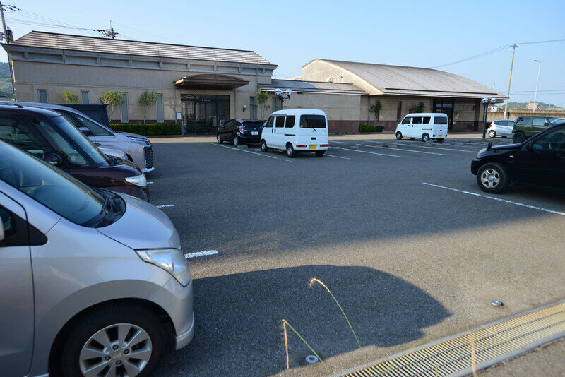 ドリーマー高知葬祭館 駐車場