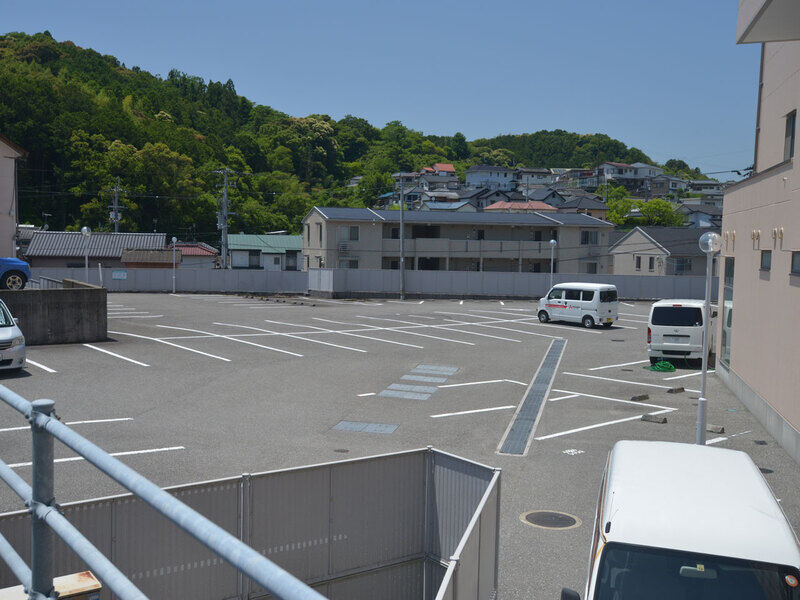 ベルモニー会館 福井 駐車場