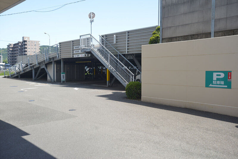 ベルモニー会館 知寄 駐車場1