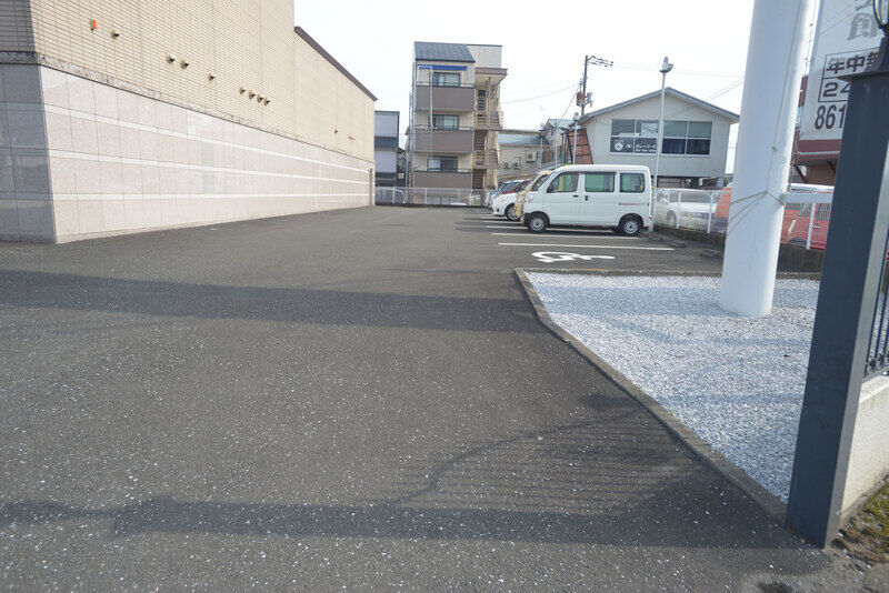 ベルモニー会館 大津 駐車場