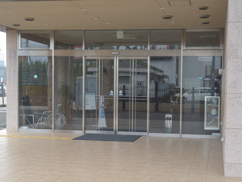 ベルモニー会館 南国 入口1