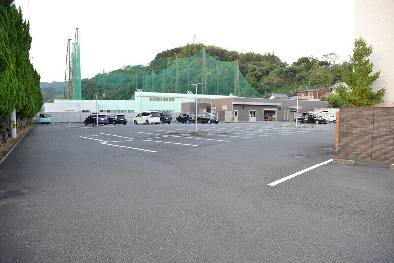 ベルモニー会館 古津賀 駐車場1
