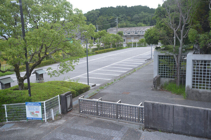 香南斎場 駐車場3