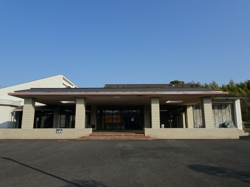 鞍手町営葬斎場 外観４