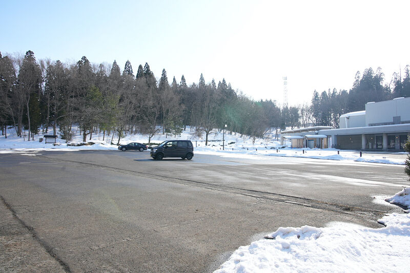 しみず斎園 駐車場1