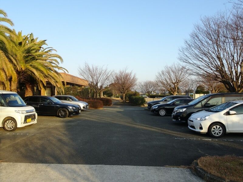八女西部斎場東原園 駐車場１