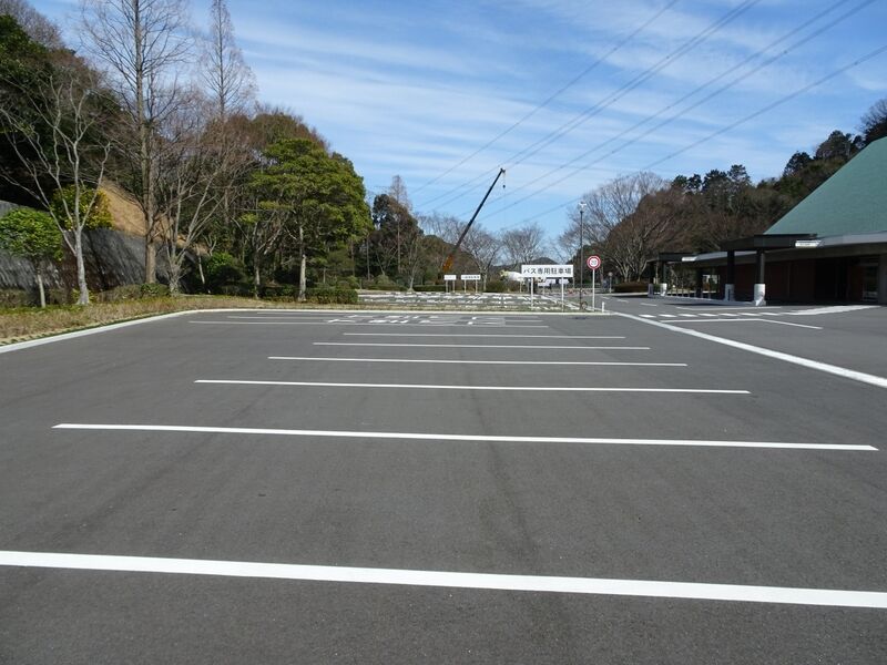 北九州市立　東部斎場 駐車場１