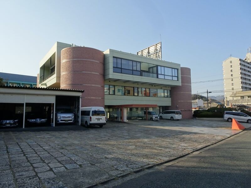 明善社 八幡 陣山斎場 外観４