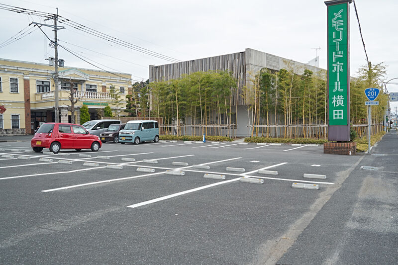 メモリードホール横田 駐車場1